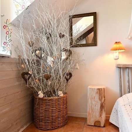 La Ferme Dague Bed & Breakfast Lasseube Exterior photo