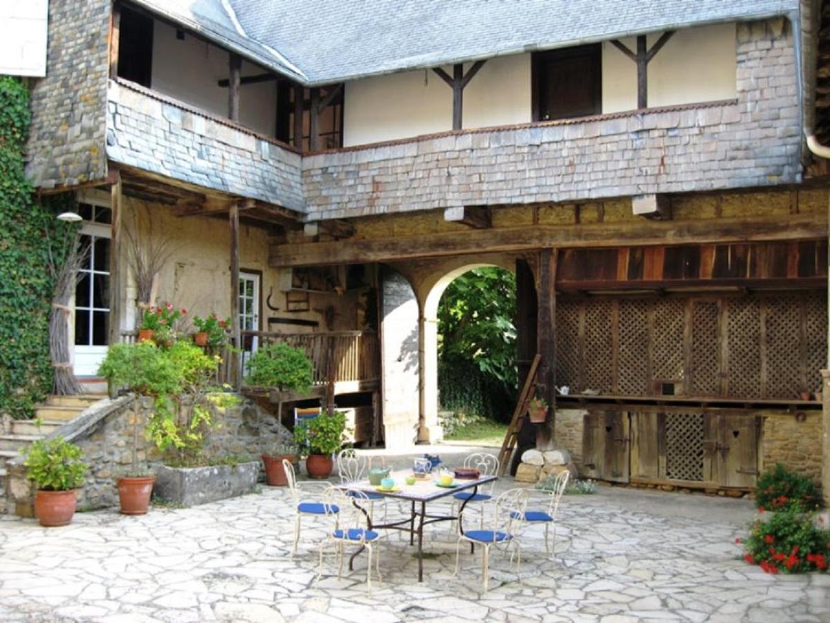 La Ferme Dague Bed & Breakfast Lasseube Exterior photo