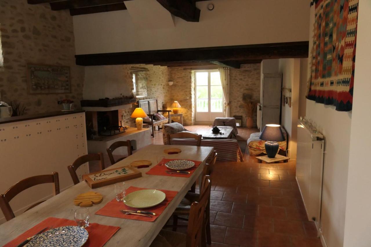La Ferme Dague Bed & Breakfast Lasseube Exterior photo