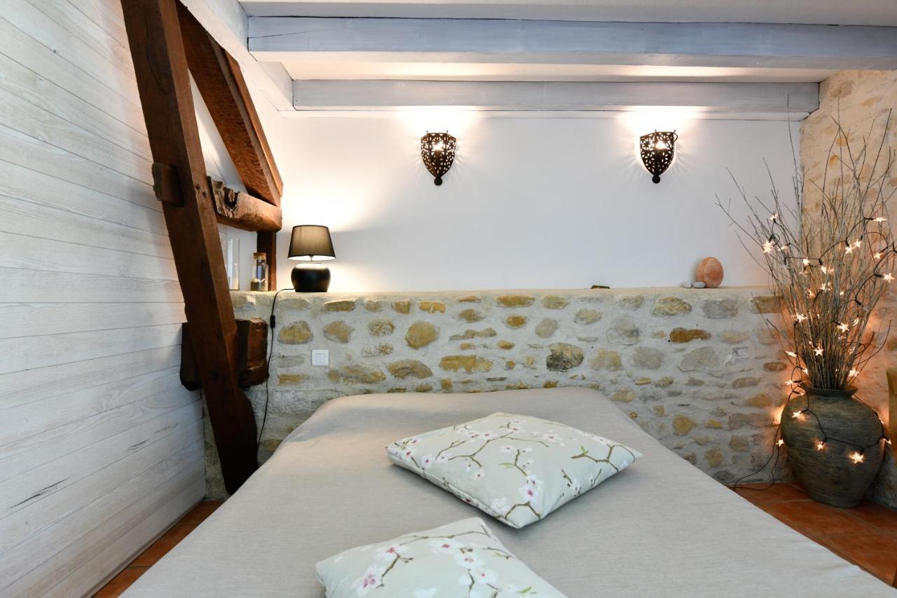 La Ferme Dague Bed & Breakfast Lasseube Exterior photo