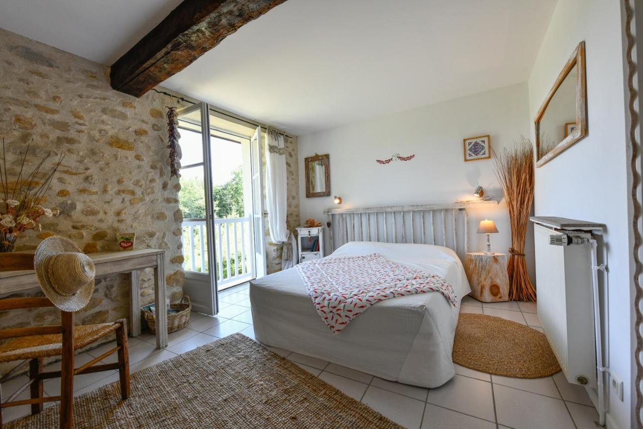 La Ferme Dague Bed & Breakfast Lasseube Exterior photo